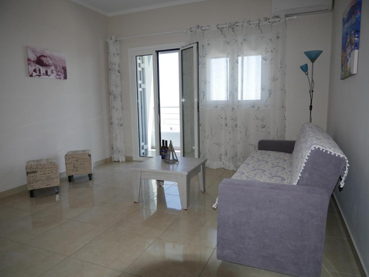 Roza'S Family House Apartment Imerovigli  Bagian luar foto