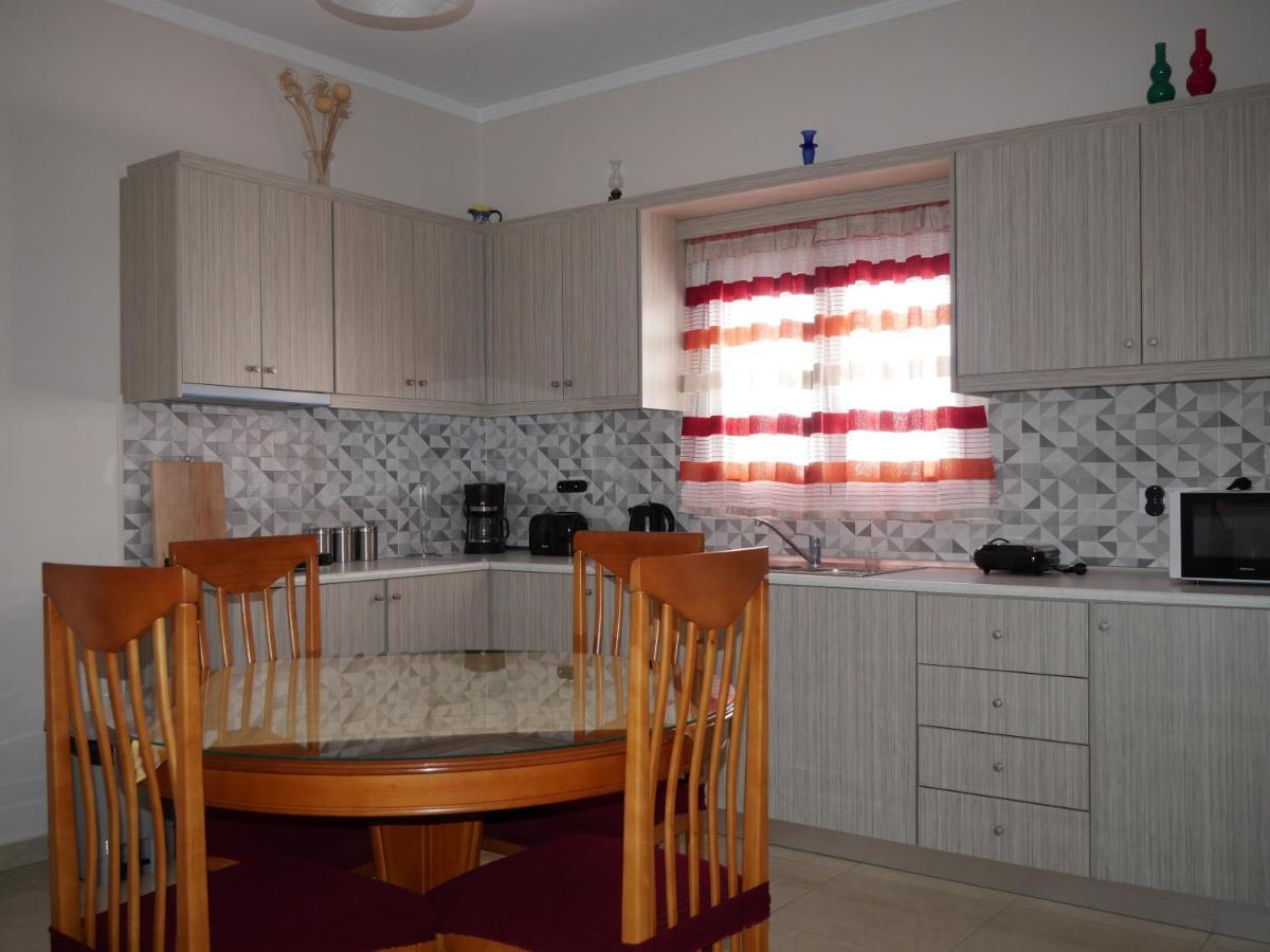 Roza'S Family House Apartment Imerovigli  Bagian luar foto