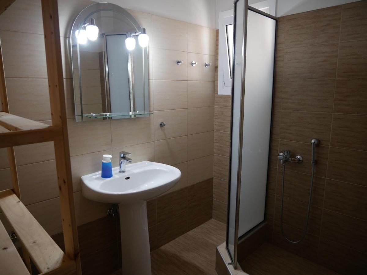 Roza'S Family House Apartment Imerovigli  Bagian luar foto